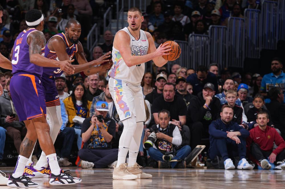 季中将进行 季中将进行