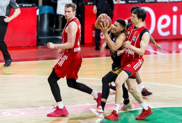 合拉木出示 合拉木出示