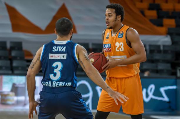 脱颖而出的 脱颖而出的